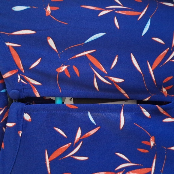 Banana Republic Ruffle-Hem Swing Shift Blue Long Sleeve Dress Size M - Picture 9 of 9